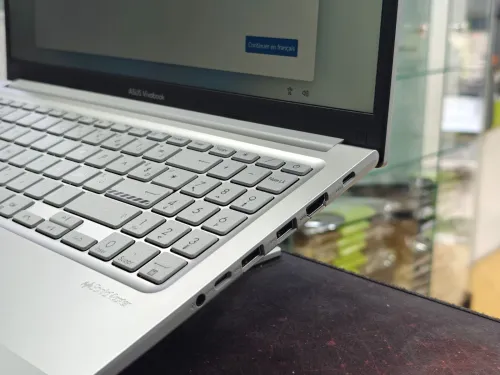 ASUS VIVOBOOK X1504V INTEL CORE 5 120U 16GB 512GB SSD NVME 15,6 FULLHD IPS NEUF JAMAIS UTILISÉ