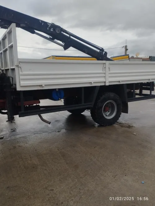 Camion grue 4×4 renault Camion grue 4×4 renault 1985