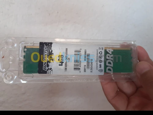 RAM DDR4 4GO crucial