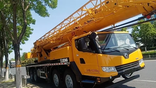 Location grue mobile 50t xcmg 2025