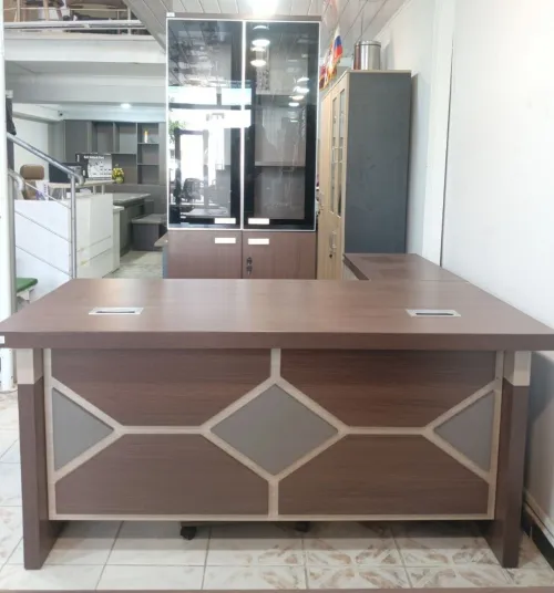Ensemble de bureaux d'importation