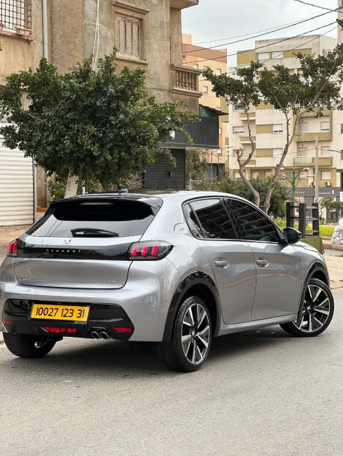 Peugeot 208 2023 GT