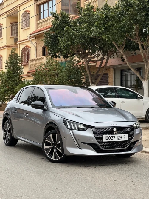 Peugeot 208 2023 GT