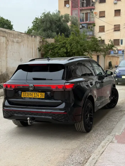 Volkswagen Tiguan 2024 Rline Blackedition full