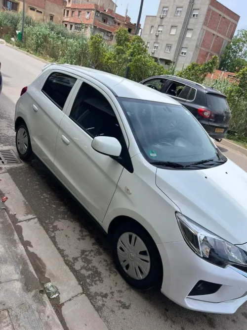 Mitsubishi Space star 2023 
