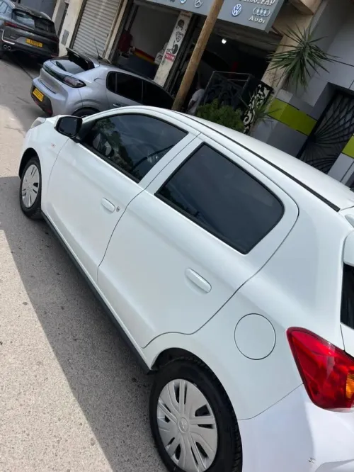 Mitsubishi Space star 2023 
