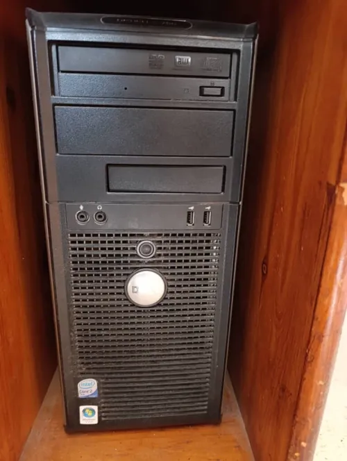 PC de bureau marque DELL 