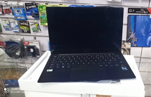 Samsung Galaxy Book2 Pro i5 1240P 8G 256 SSD 13.3" Full HD