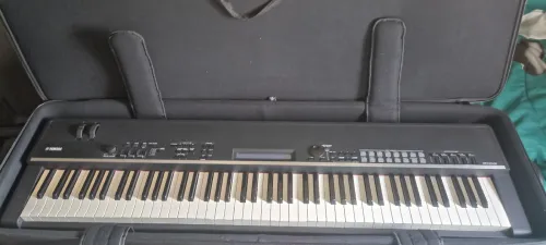Yamaha CP4 Stage