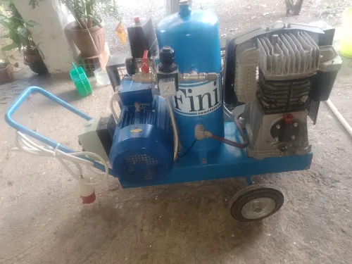 Machine à projeter fini