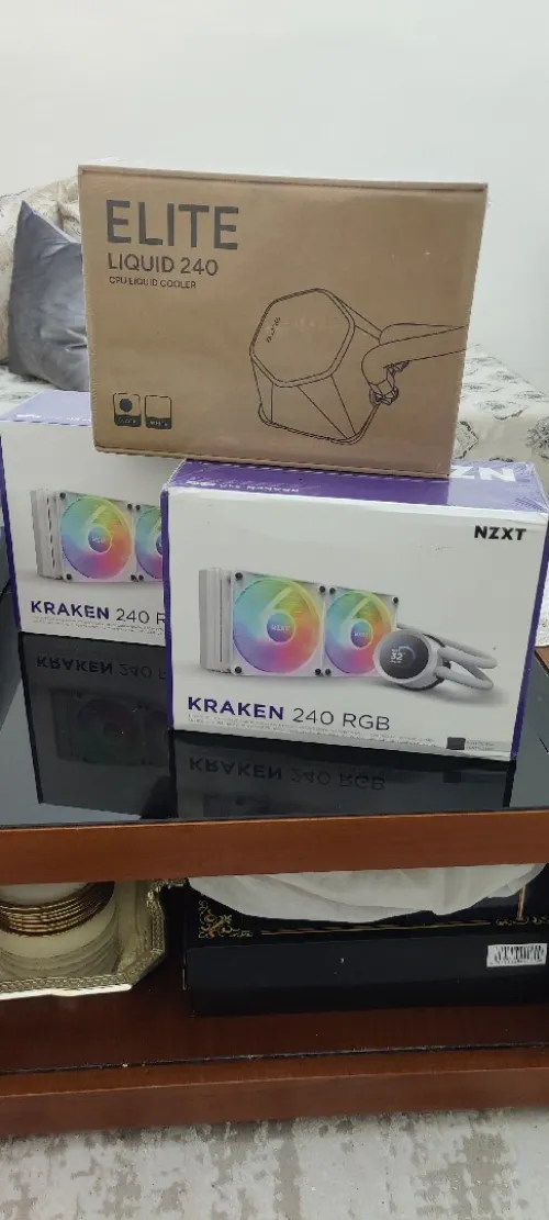 NZXT Kraken 240 ARGB LCD WHITE / BLACK with LCD display