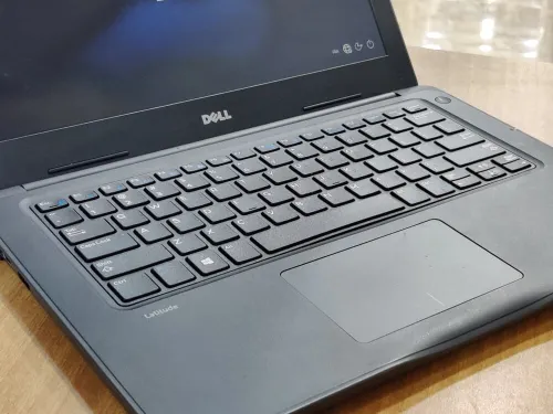 DELL LATITUDE 3380 / INTEL I5 7 EME / 8 G / 256 SSD / 14
