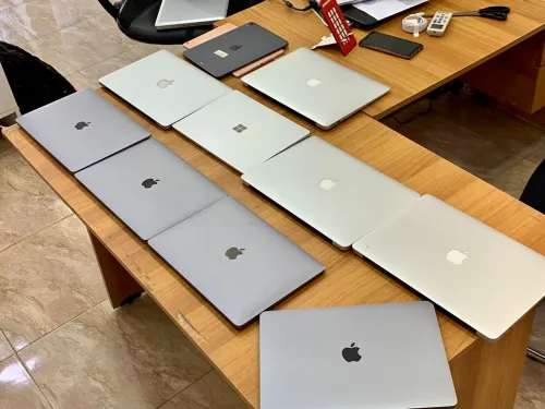 NOUVELLE ARRIVAGE LAPTOP EUROPEEN PLUSIEURS MODELS AVEC GARANTIE ET LIVRAISON 69 WILAYAS