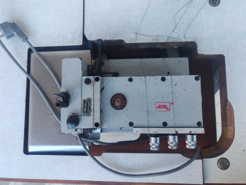 Machine a coudre industrielle