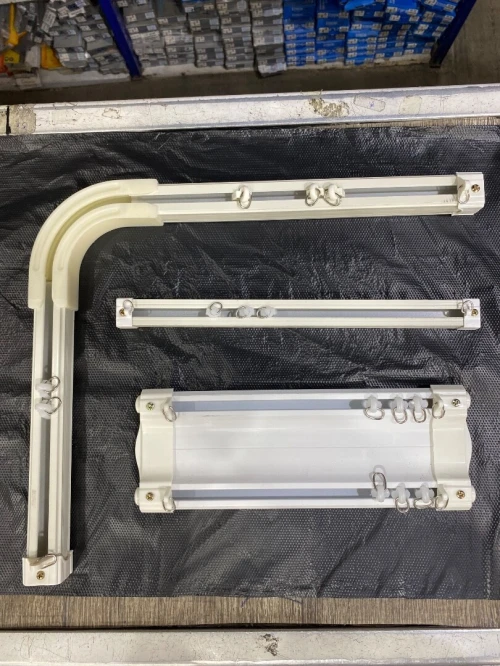 RAIL EN ALUMINUM POUR RIDEAU DOUBLE ET SIMPLE
