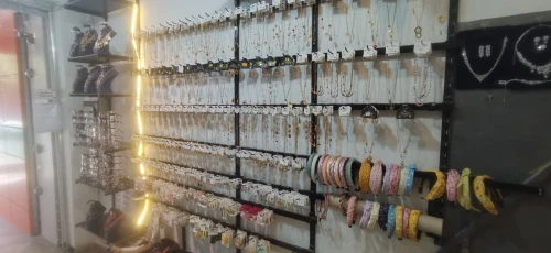 Vente d'un lot de bijoux 