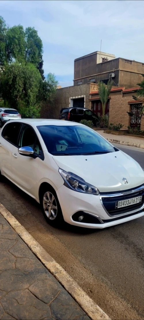 Peugeot 208 2016 Active Facelift