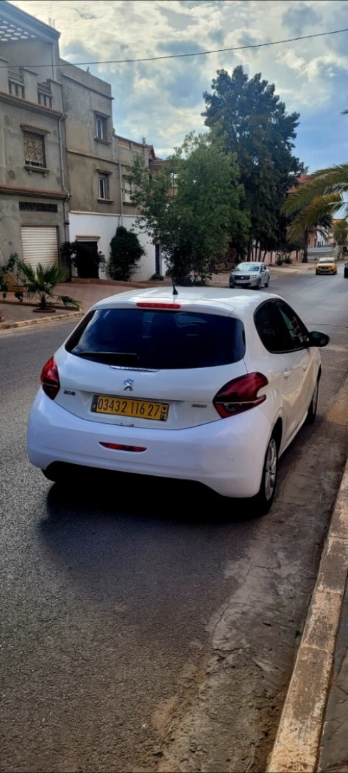 Peugeot 208 2016 Active Facelift