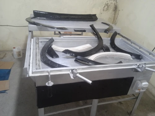 Machine thermoformage et moules