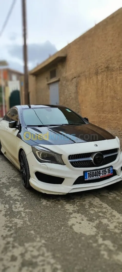 Mercedes CLA 2015 Coupé Exclusif + AMG 