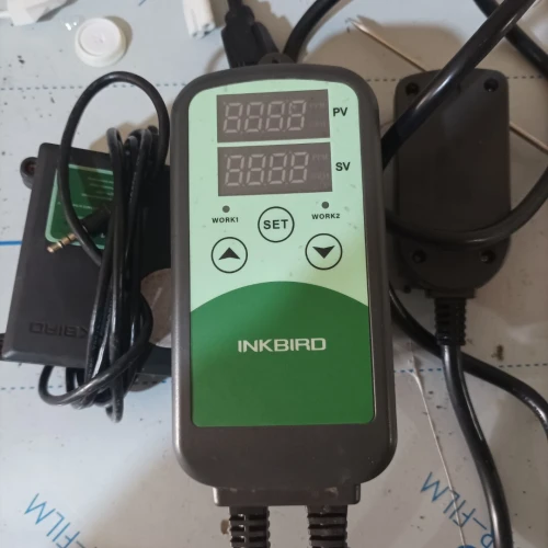 Contrôleur co2  مقياس co2 