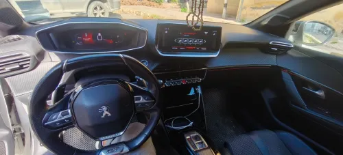 Peugeot 208 2023 GT