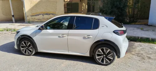 Peugeot 208 2023 GT