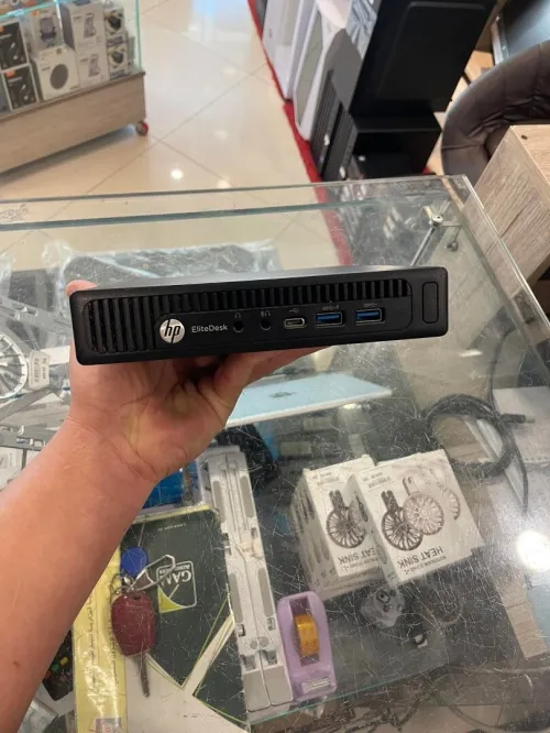 Mini unité hp i5 6eme 8gb ram 256gb ssd avec wifi intégré 