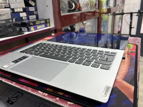 LENOVO yoga slim 7i pro
