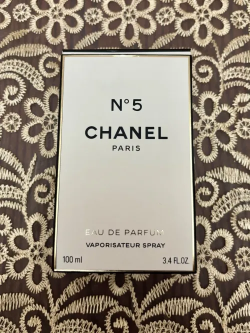  CHANEL N5 Eau De Parfum