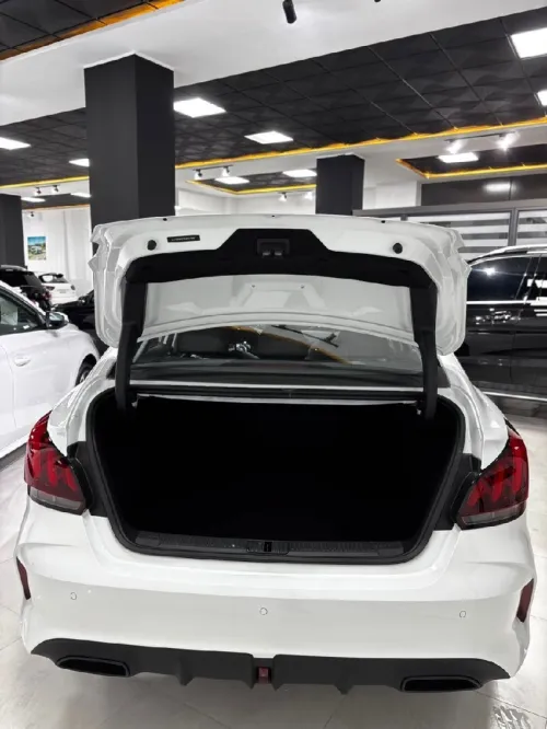 MG MG5 2025 
