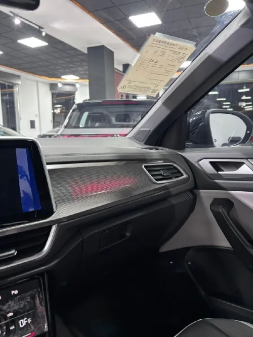 Volkswagen T-Roc 2025 