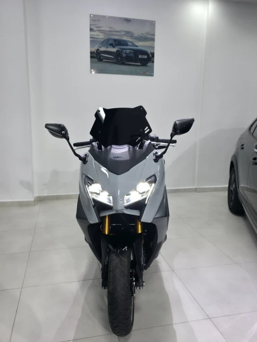 Yamaha T MAX 563 2025