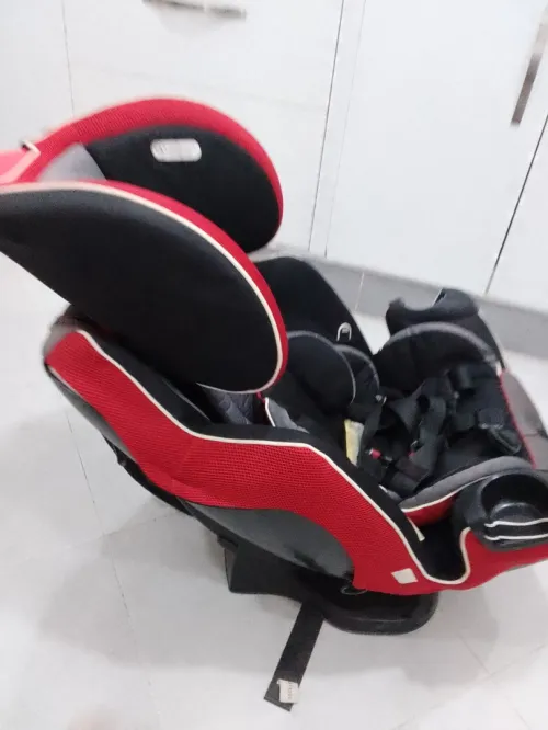 Siège auto marque evenflo réglable