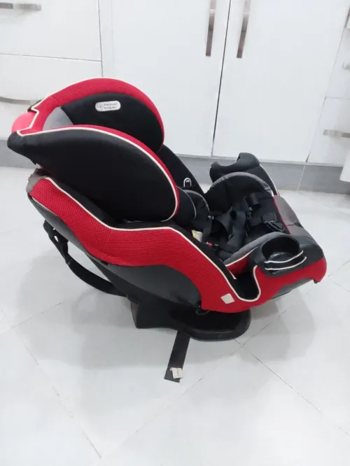 Siège auto marque evenflo réglable