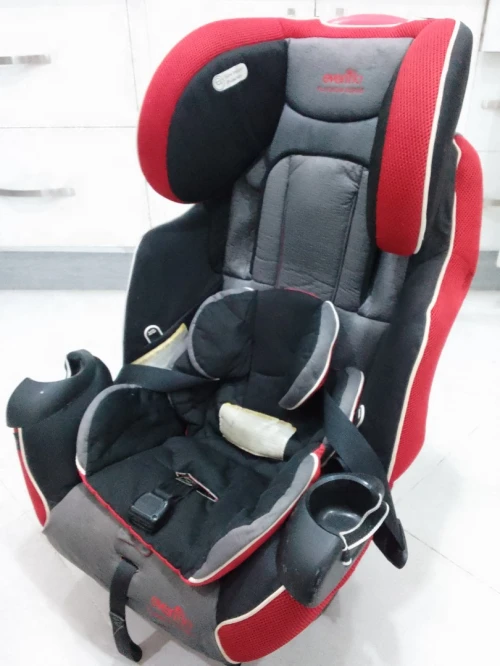 Siège auto marque evenflo réglable