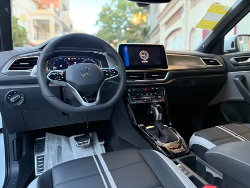 Volkswagen T-Roc 2025 R-Line + SONO
