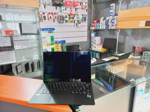 PC PORTABLE Samsung Galaxy Book2 Pro 13.3 Neuf