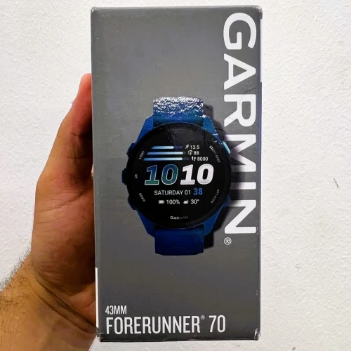 GARMIN FORERUNNER 70 - SMARTWATCH CONNECTÉE - 43MM GPS - 1,2 POUCE AMOLED TACTILE - ETANCHE 5ATM - ANDROID & IOS - BLACK & BLEU