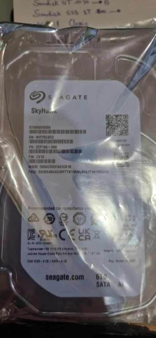 SEAGATE SKYHAWK - ST6000VX008 - DISQUE DUR 6TO - 3,5" HDD - SATA III 6GB/S - 5400 TR/MIN - 180 MO/S