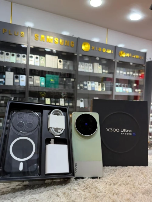 Vivo X300 Ultra 16GB 1024GB 2SIM BOITE