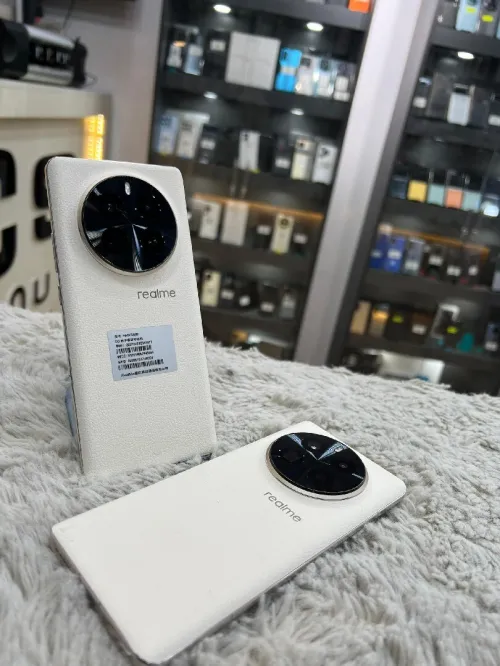 Realme GT 5 PRO 12GB 256GB 2SIM Avec Chargeur