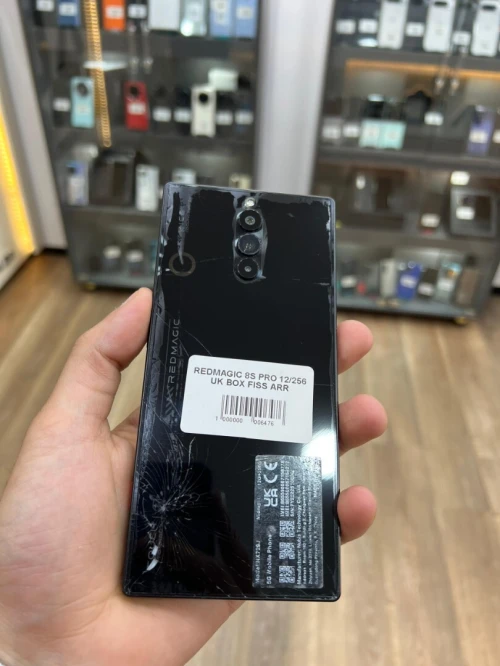 Redmagic 8s Pro 12GB 256GB Fissuré arriere