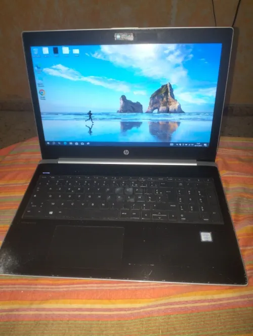 hp probook 450 g5 ( i5-7 TH) 8GB 256 SSD