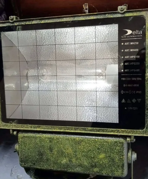 projecteur DELTA NEW generation 400W