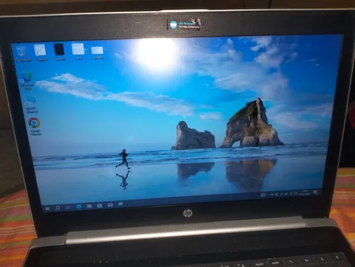 hp probook 450 g5 ( i5-7 TH) 8GB 256 SSD