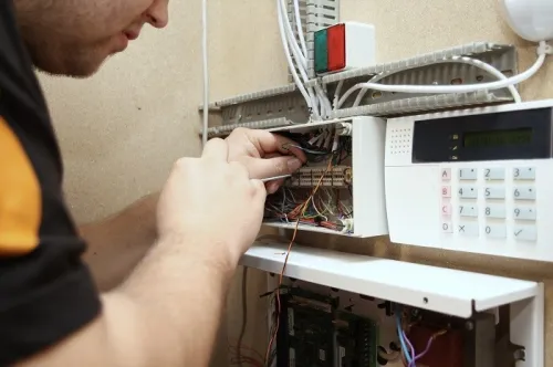 installation des caméras de surveillance et système d'alarme et éclairage publics et tous travaux d'électricité bâtiment