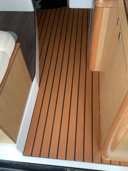 Beneteau ee