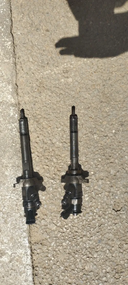 2 Injecteur Peugeot 1.6 HDi Partner/208 en très bon état avec garantie numéro de 