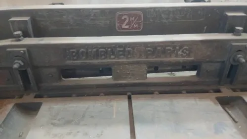 Cisaille guillotine à tôles fer et métaux